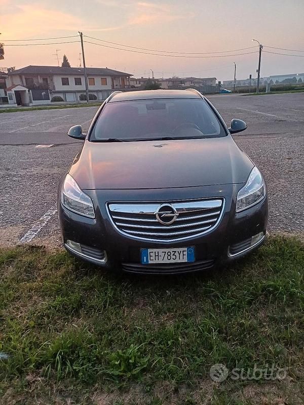 Blu Usata 2011 Opel Insignia Tre volumi | 1200 € (Super prezzo) - Immagine 1/4