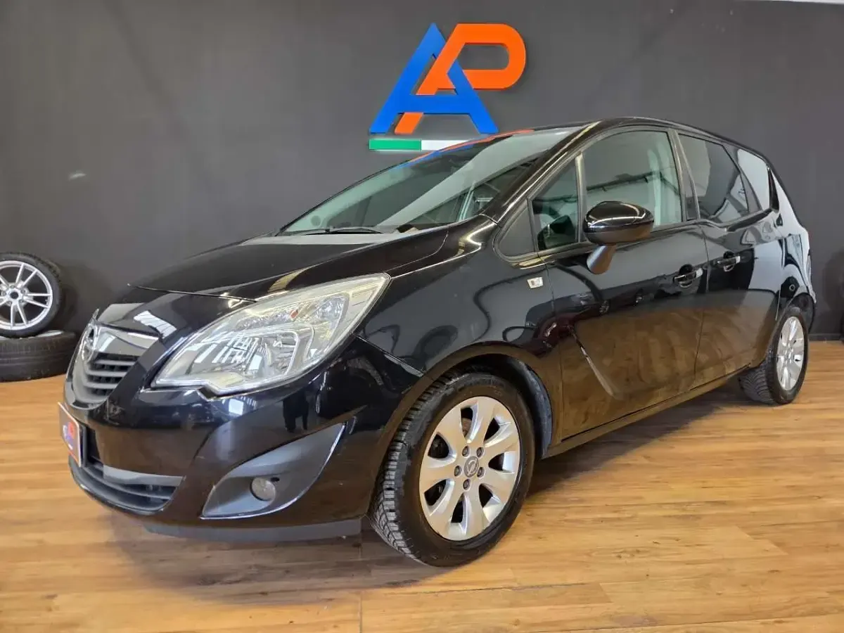 Usata Opel Meriva Cosmo 75 CV (55 kW) 2011 Monovolume