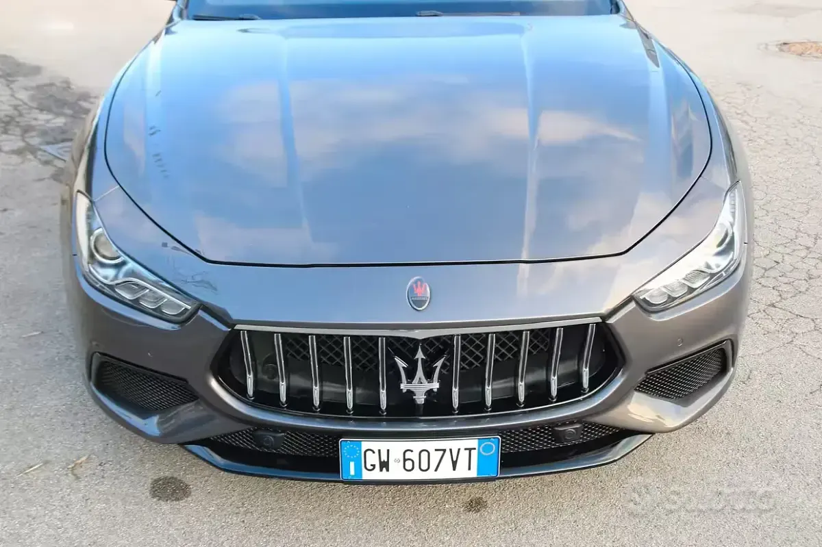 Usata Maserati Ghibli 410 CV (301 kW) 2015 Grigio Berlina