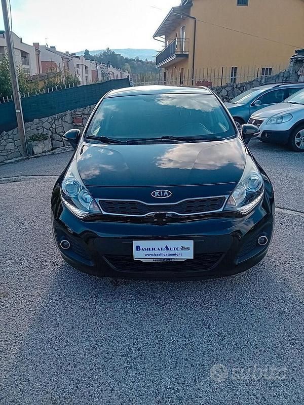 Usado Kia Rio EX 90 CV (66 kW) 2012 Negro Berlina