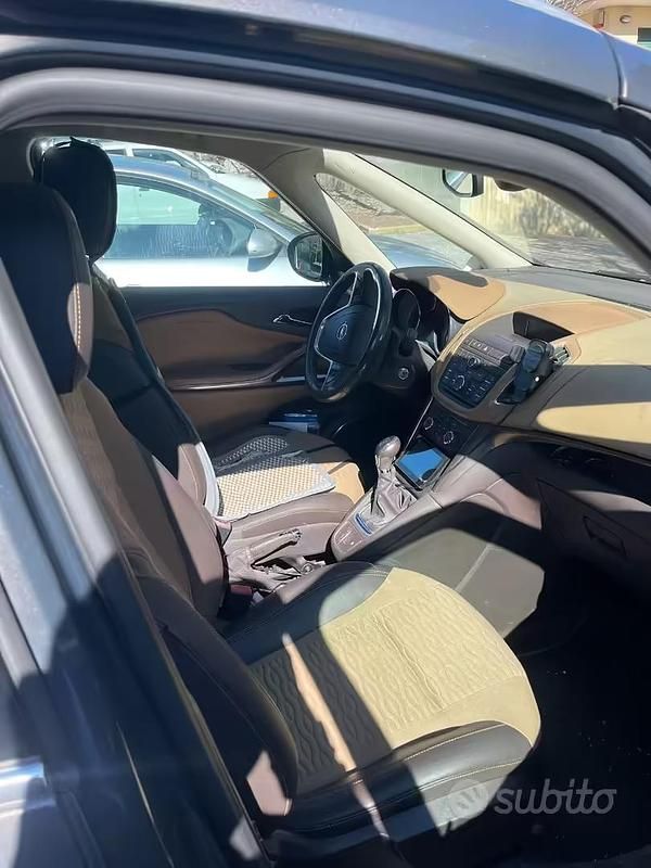 Usata Opel Zafira Tourer 120 CV (88 kW) 2013 Monovolume