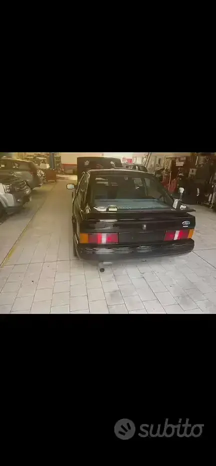 Usata Ford Escort RS 129 CV (94 kW) 1990 Nero