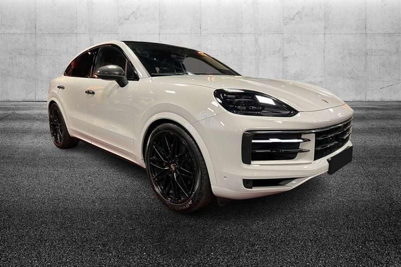 Usata Porsche Cayenne 354 CV (260 kW) 2025 Nero SUV