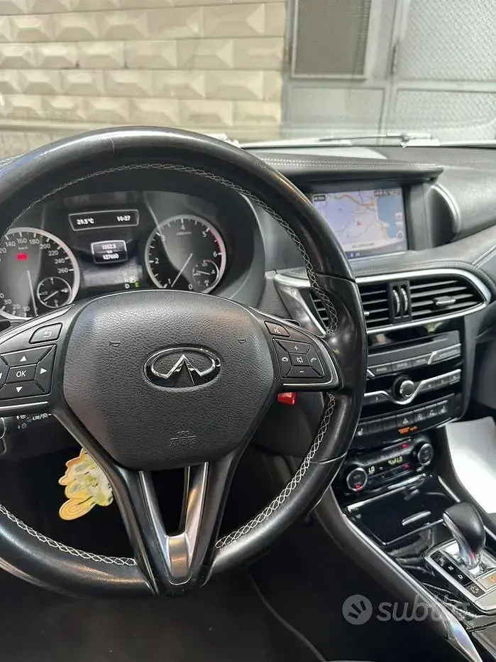 Usata Infiniti Q30 109 CV (80 kW) 2019 Grigio Berlina