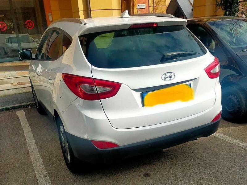 Usata Hyundai ix35 Xpossible 131 CV (96 kW) 2015 Bianco SUV