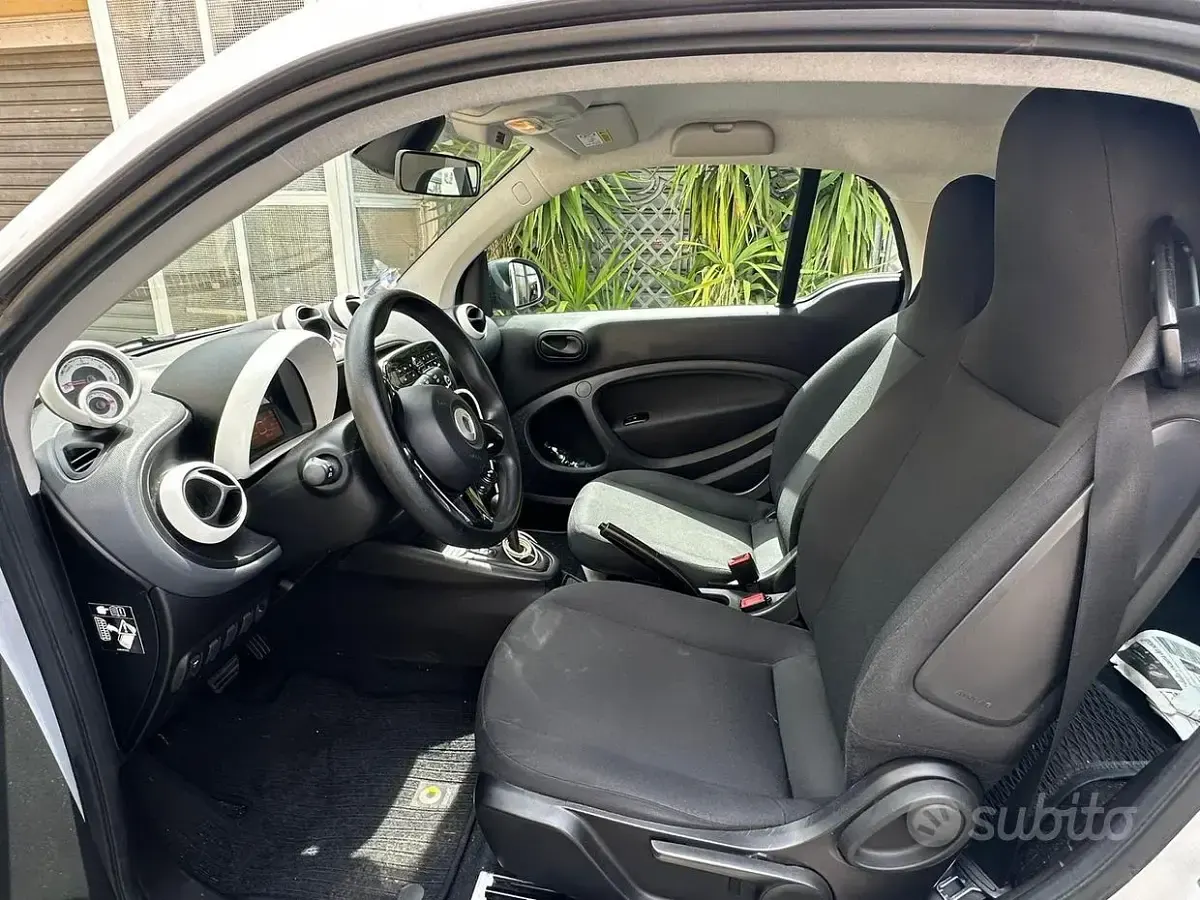 Usata Smart ForTwo Electric Drive 41 kW (56 CV) 2020 Bianco Berlina
