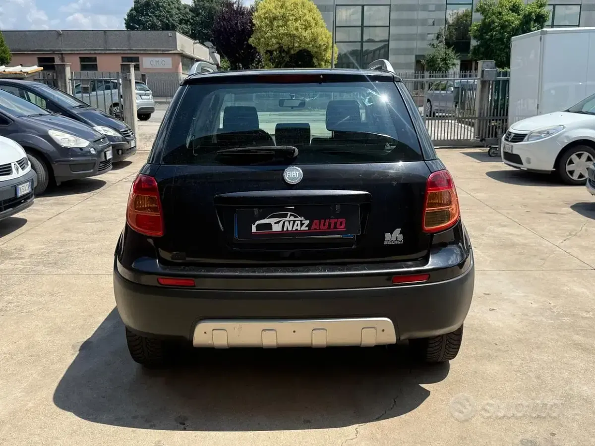 Usata Fiat Sedici 120 CV (88 kW) 2007 Nero SUV