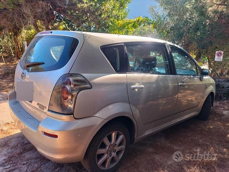 Gebraucht Toyota Corolla Verso 116 PS (85 kW) 2004 Grau Van / Kleinbus