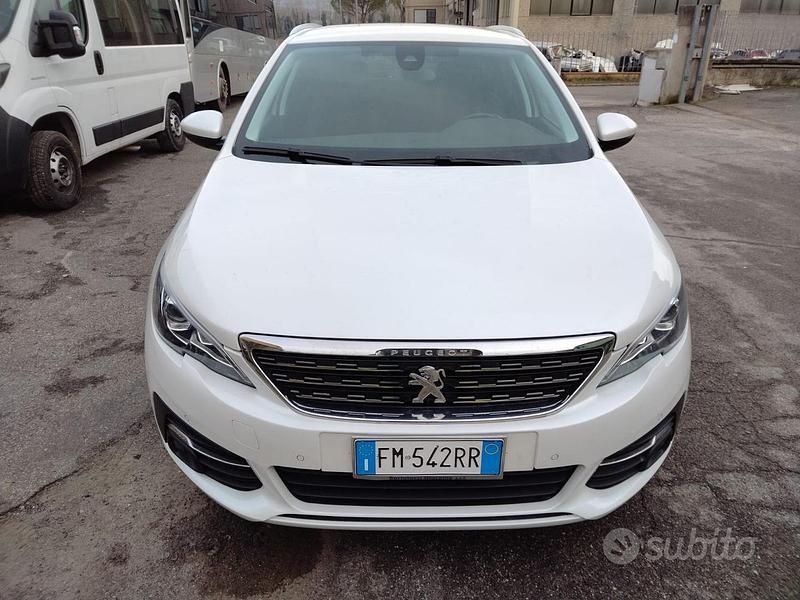 Usata Peugeot 308 SW 120 CV (88 kW) 2018 Bianco Station wagon