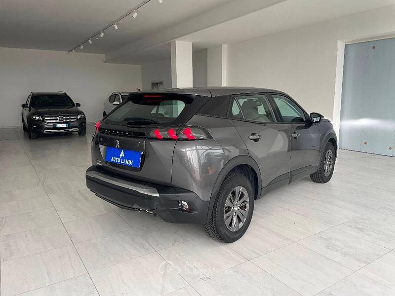 Usata Peugeot 2008 Active 110 CV (80 kW) 2022 Gray SUV
