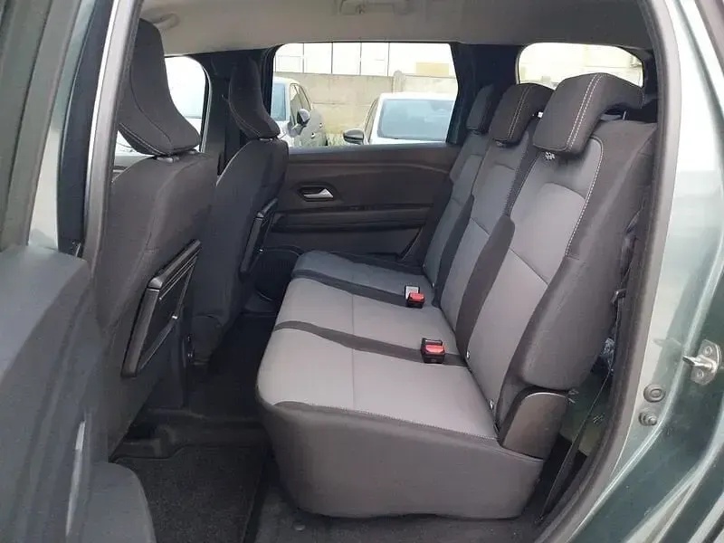 Usata Dacia Jogger Extreme 143 CV (105 kW) 2025 Verde Monovolume