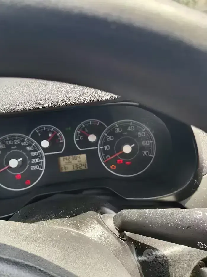Usata Fiat Punto 65 CV (47 kW) 2008 Nero Utilitaria