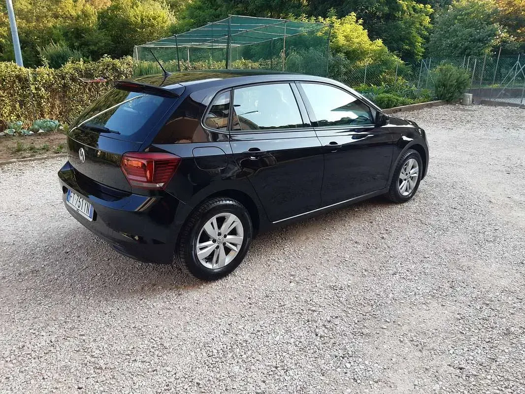 Usata VW Polo Comfortline 95 CV (69 kW) 2018 Nero Utilitaria
