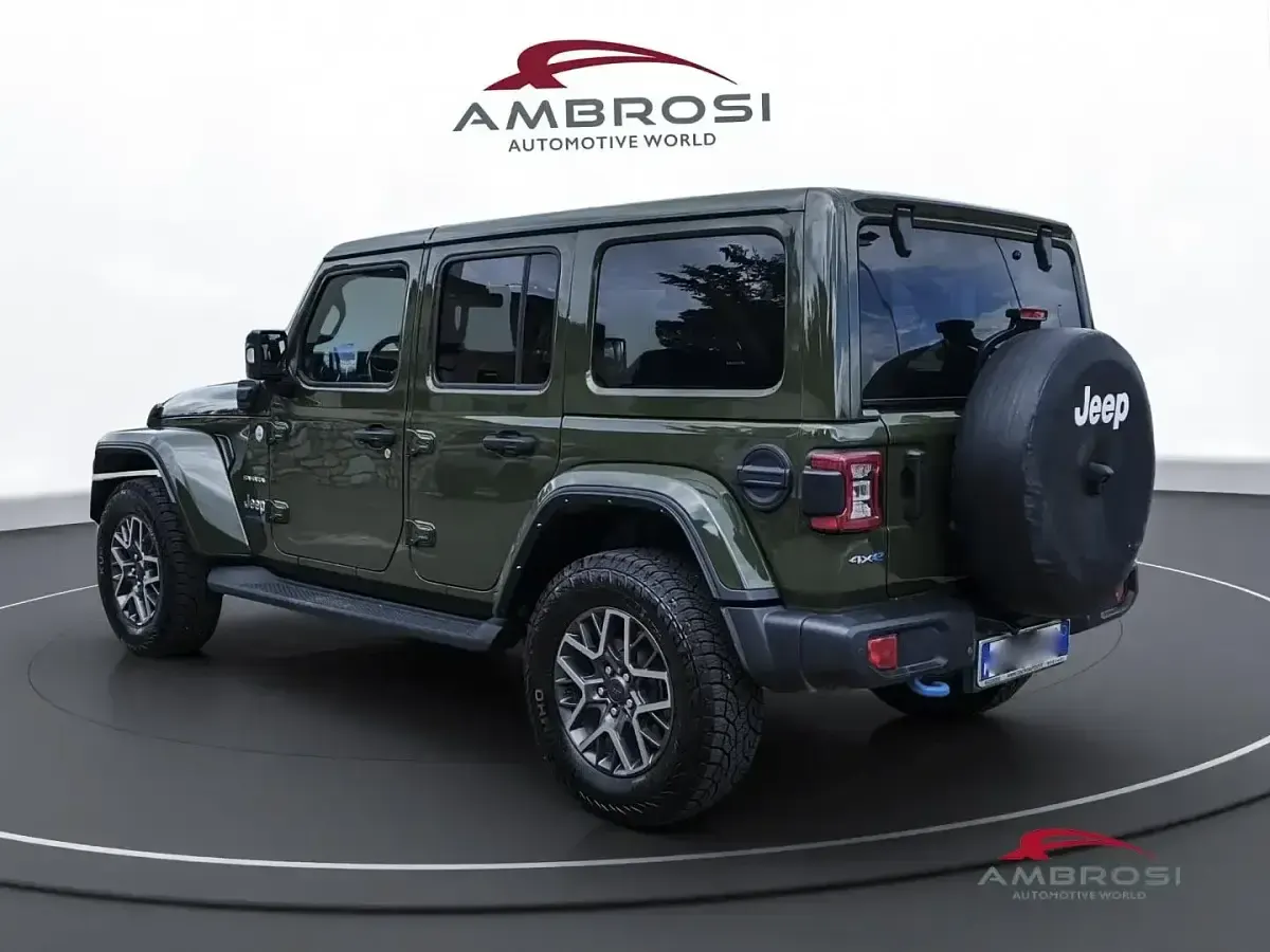 Begagnad Jeep Wrangler Sahara 272 HK (200 kW) 2022 Grön SUV