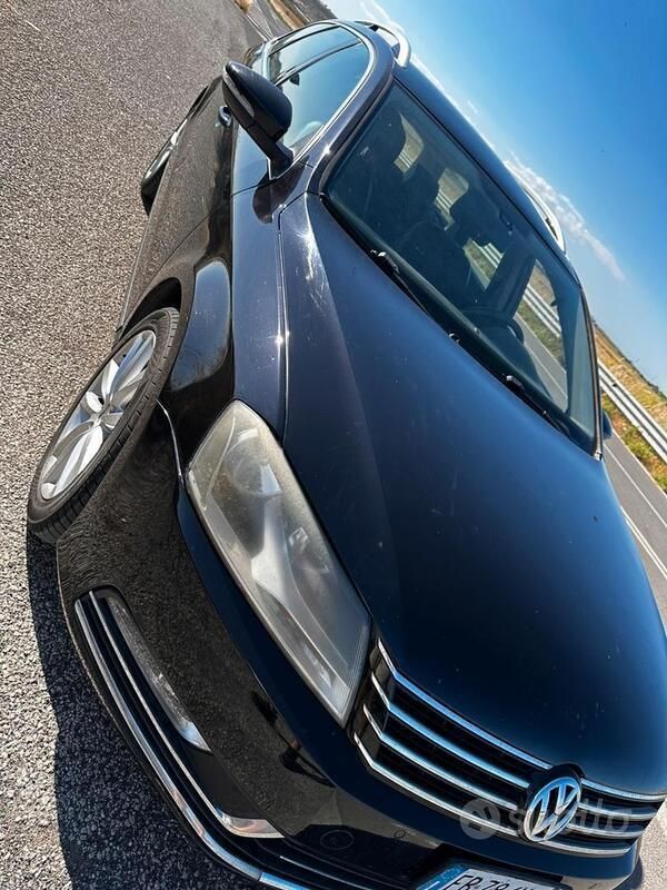 Usata VW Passat 140 CV (102 kW) 2011 Nero Station wagon