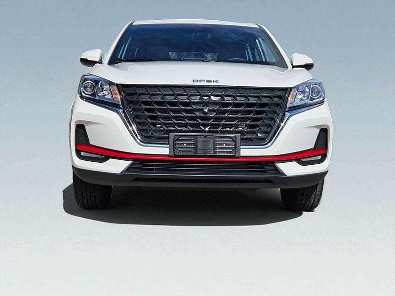 Usata DFSK Glory 500 106 CV (77 kW) 2024 Bianco pastello Berlina