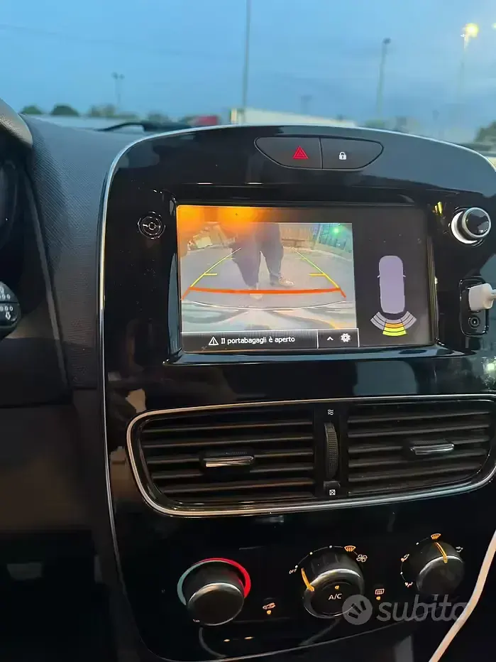 Usata Renault Clio GrandTour 90 CV (66 kW) 2018 Grigio Station wagon