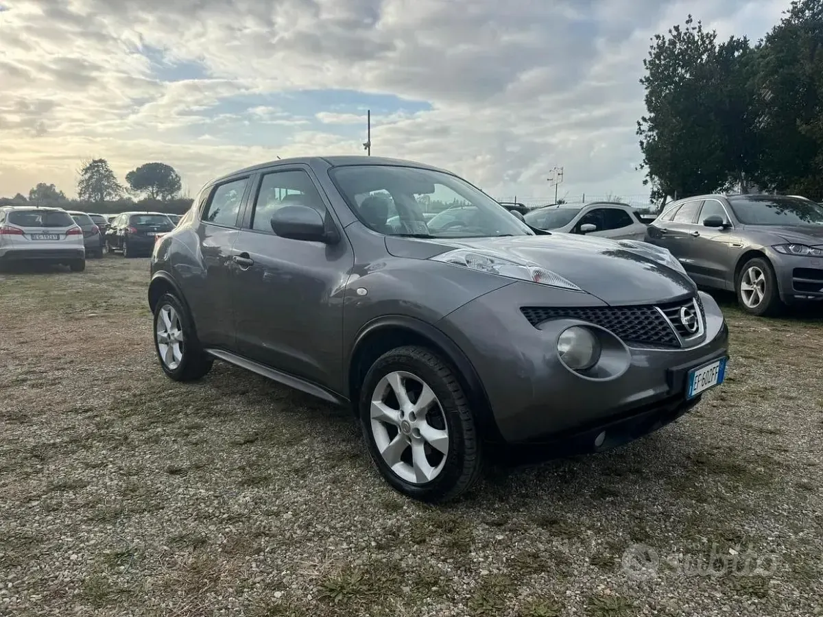 Usata Nissan Juke 110 CV (80 kW) 2010 Grigio SUV