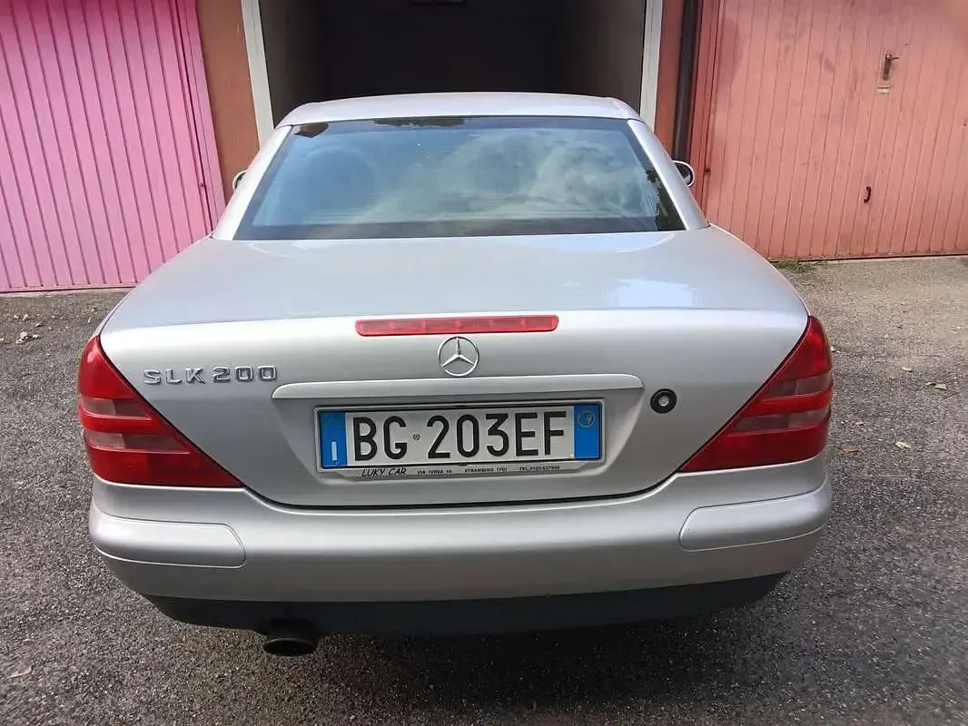 Usata Mercedes SLK200 192 CV (141 kW) 1999 Argento Cabrio