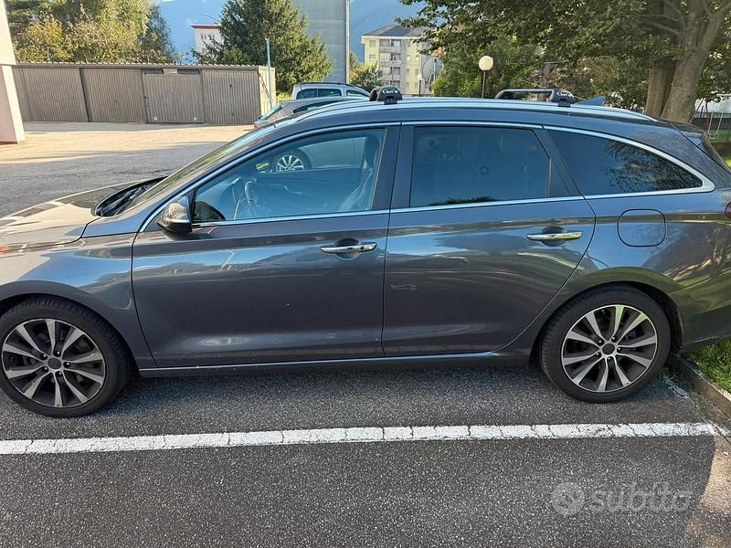Usata Hyundai i30 Style 110 CV (80 kW) 2018 Grigio Station wagon