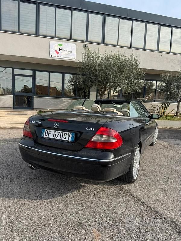 Usata Mercedes CLK320 2006 Nero Cabrio