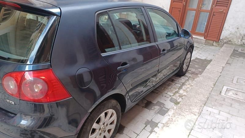 Usata VW Golf IV 2006 Blu Berlina