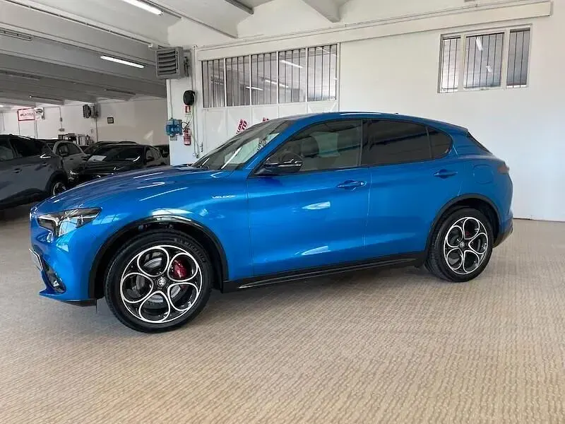 Usata Alfa Romeo Stelvio Premium 209 CV (153 kW) 2024 Blu SUV