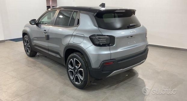 Usata Jeep Avenger Longitude 101 CV (74 kW) 2024 Nero metallizzato SUV