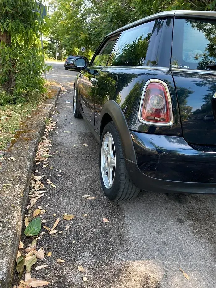 Usata Mini Cooper 112 CV (82 kW) 2009 Nero Utilitaria