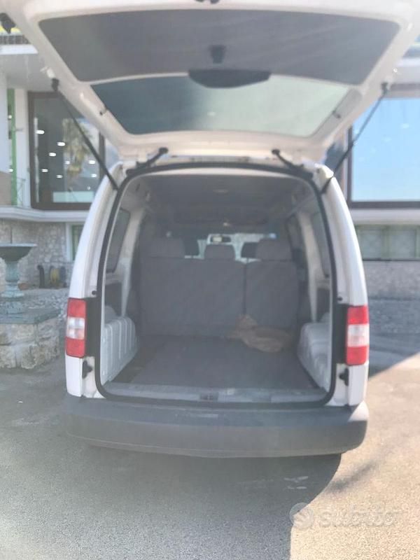 Usata VW Caddy 109 CV (80 kW) 2010 Bianco Monovolume