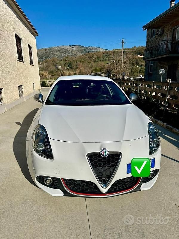 Usata Alfa Romeo Giulietta Super 120 CV (88 kW) 2019 Bianco Berlina