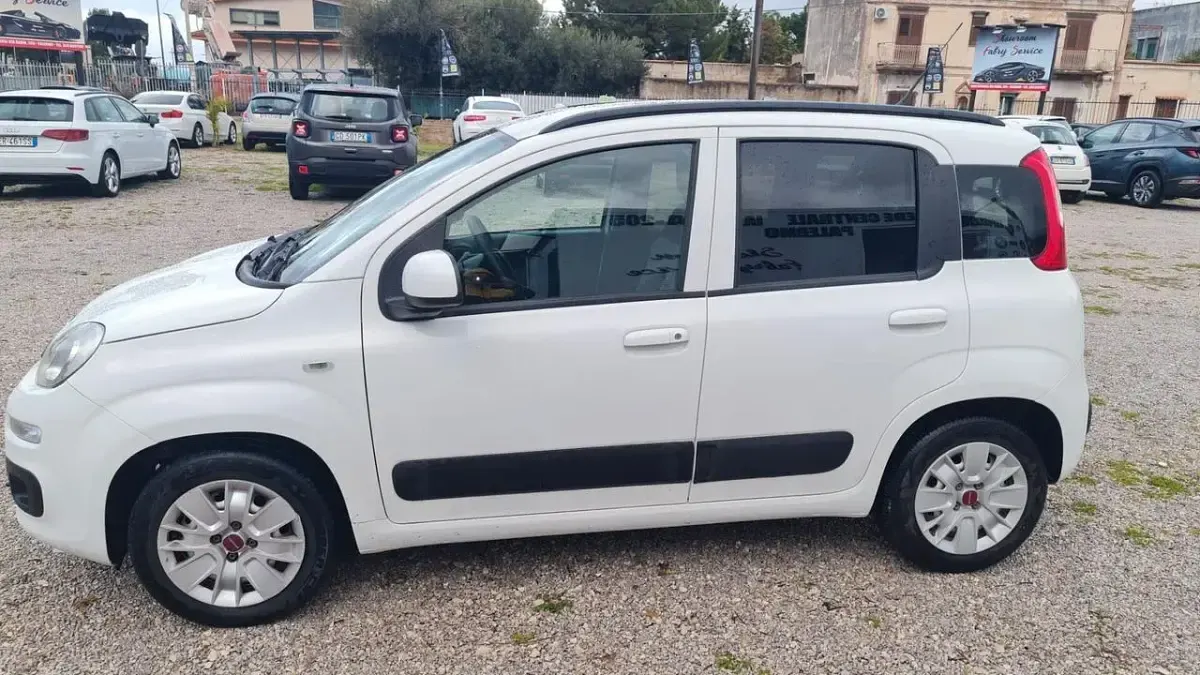 Usata Fiat Panda Lounge 69 CV (50 kW) 2018 Bianco Utilitaria