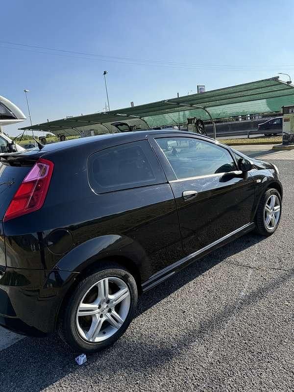 Usata Fiat Grande Punto Dynamic 95 CV (69 kW) 2009 Utilitaria