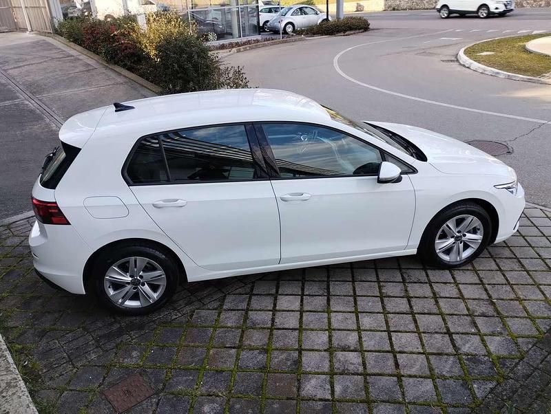 Usata VW Golf VIII Life 110 CV (80 kW) 2020 Bianco Berlina