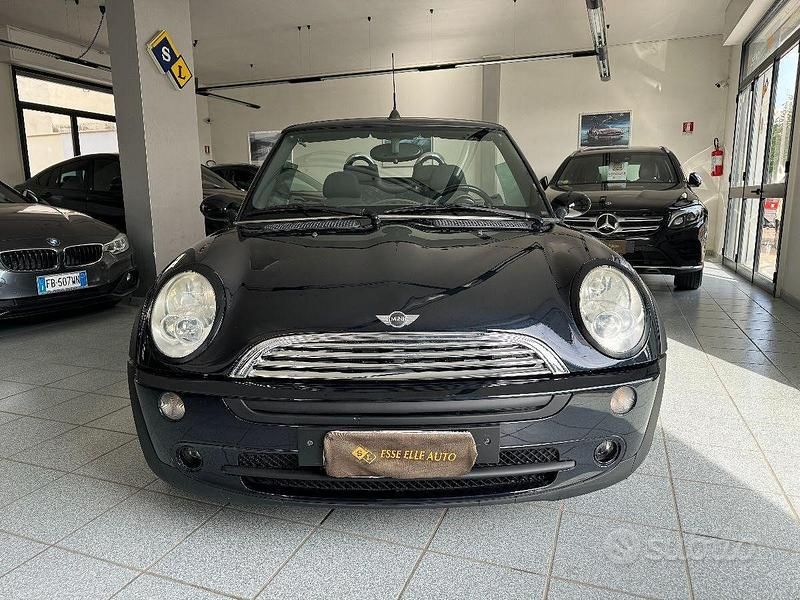 Usata Mini Cooper Cabriolet 90 CV (66 kW) 2007 Nero Cabrio