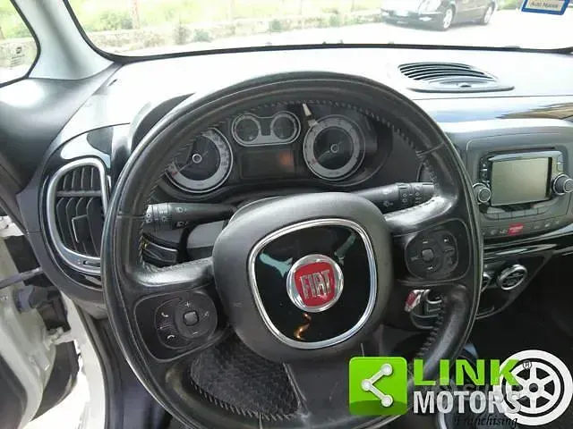 Begagnad Fiat 500L Beats Edition 105 HK (77 kW) 2015 Vit Minibuss
