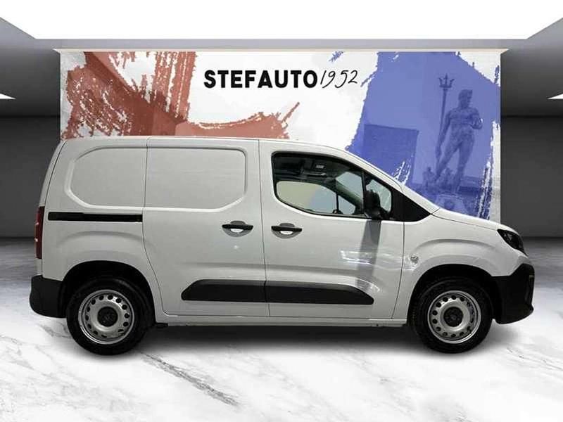 Nuova Peugeot Partner S 131 CV (96 kW) 2025 Kaolin white pastello Monovolume