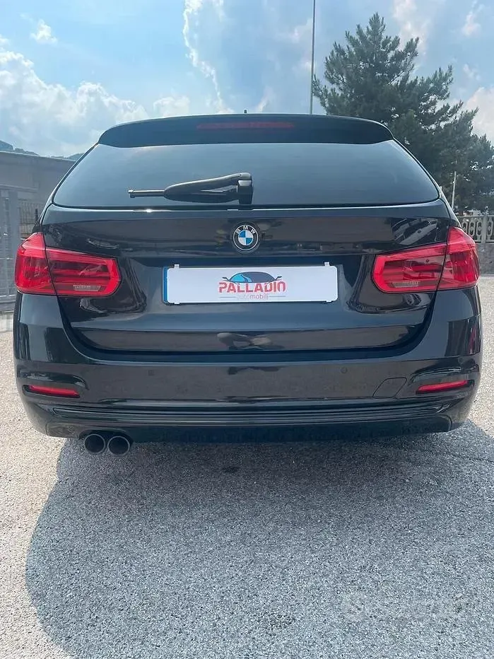 Usata BMW 320 Sport Line 190 CV (139 kW) 2017 Nero Station wagon
