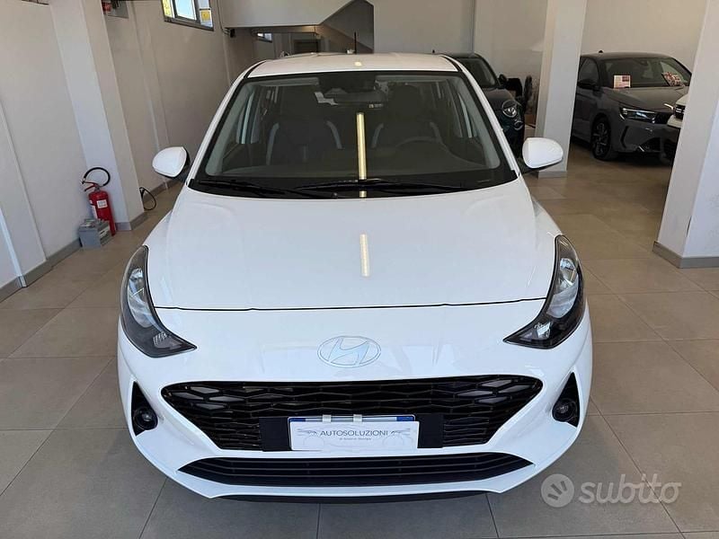 Nuova Hyundai i10 63 CV (46 kW) 2025 Bianco Utilitaria