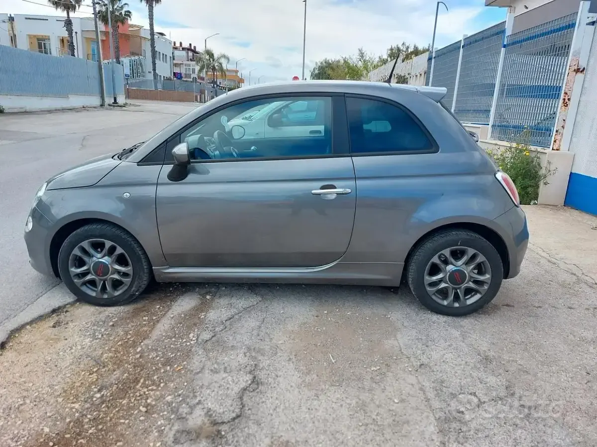 Begagnad Fiat 500 Pop 69 HK (50 kW) 2013 Grå Sedan