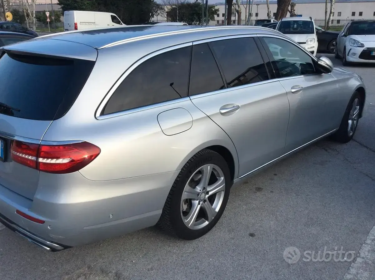 Usata Mercedes 220 Business 194 CV (142 kW) 2017 Grigio Station wagon