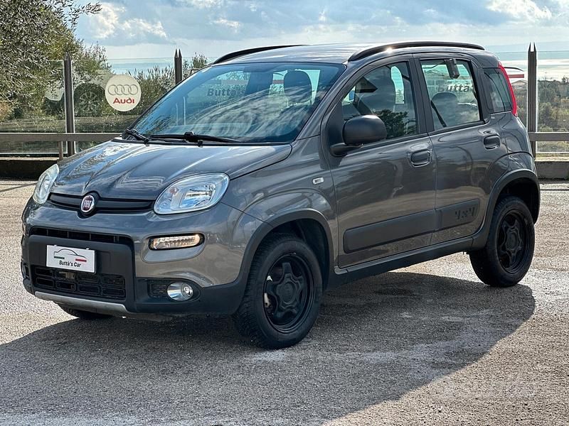 Usata Fiat Panda Cross Cross 85 CV (62 kW) 2020 Grigio Utilitaria