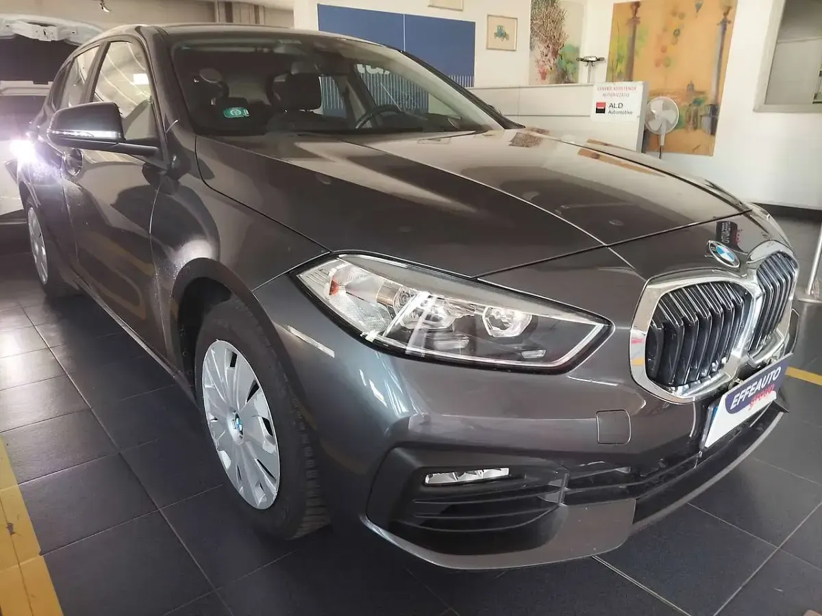 Usata BMW 116 116 CV (85 kW) 2020 Dark grey Utilitaria