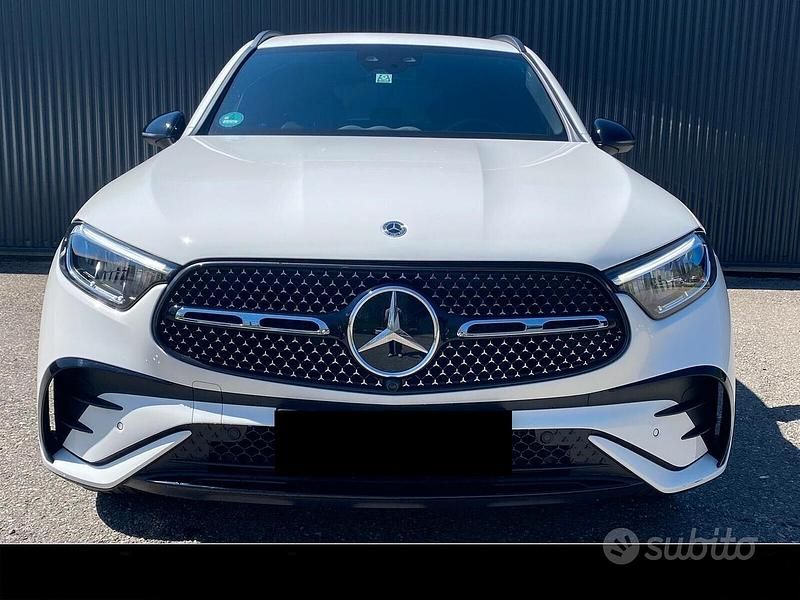 Usata Mercedes GLC220 AMG Line Premium 197 CV (144 kW) 2024 Bianco SUV