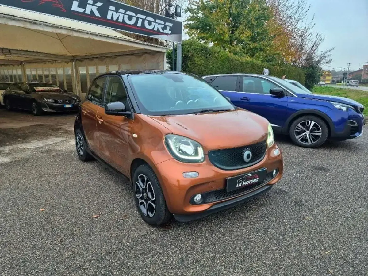 Usata Smart ForFour Prime 90 CV (66 kW) 2017 Marrone Utilitaria