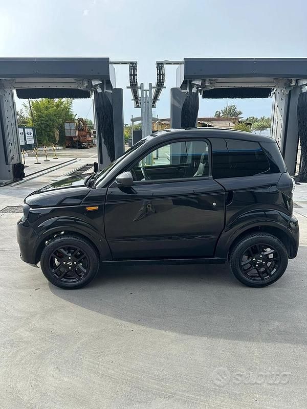 Usata Ligier Myli 2023 Nero Utilitaria