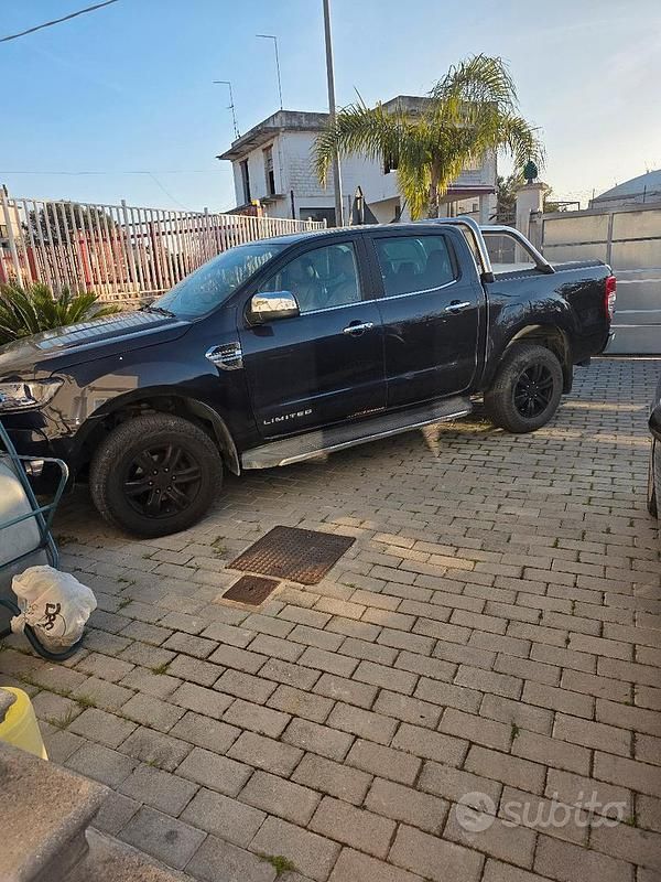 Usata Ford Ranger Limited 213 CV (156 kW) 2020 Nero Pick-up