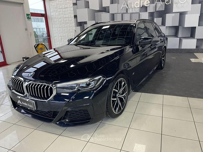 Usata BMW 530 249 CV (183 kW) 2023 Nero Station wagon