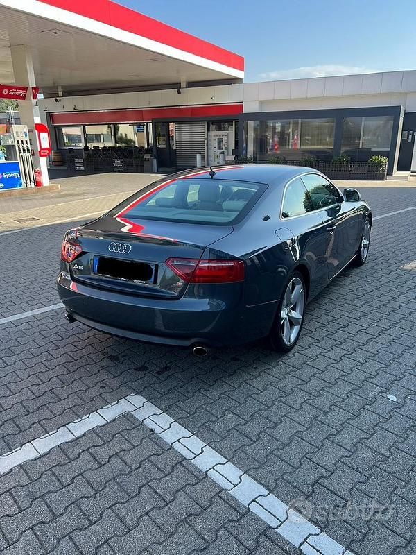 Grigio Usata 2007 Audi A5 Coupé | 6200 € (Buon prezzo) - Immagine 1/4
