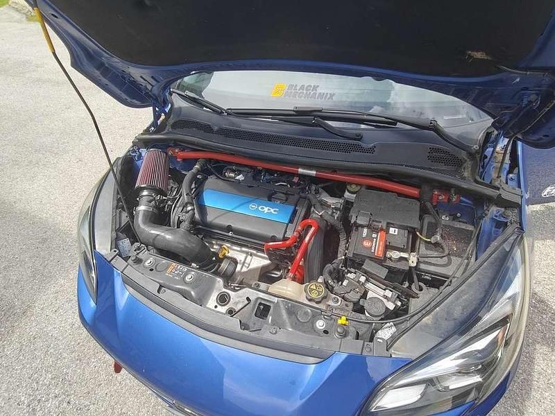 Usata Opel Corsa Edition 211 CV (155 kW) 2015 Utilitaria